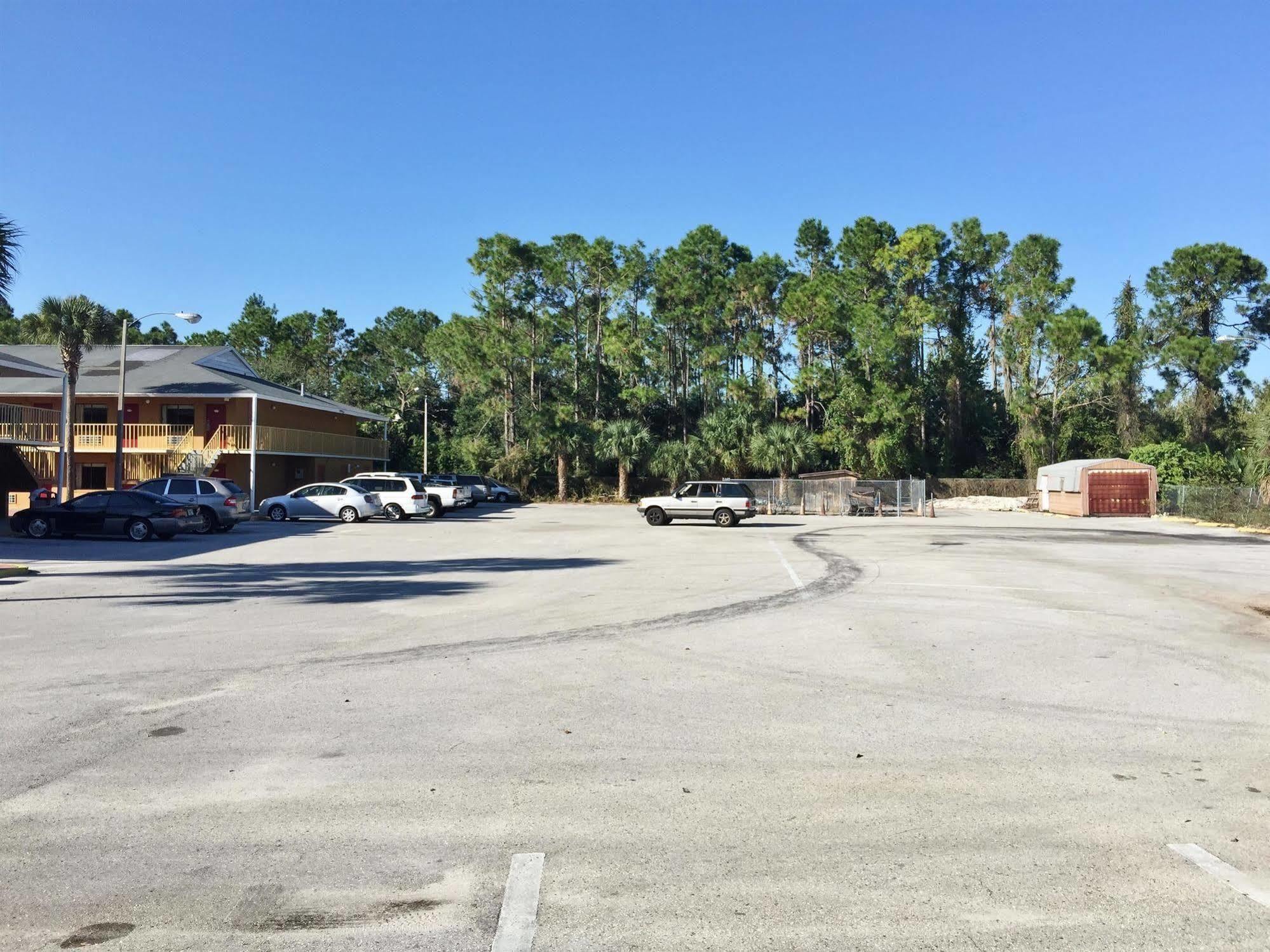 Country Hearth Inn- Kissimmee Exterior photo